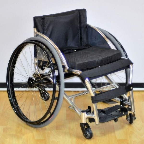 Кресло-коляска для танцев Оптим FS755L 32 см с пневматическими задними колесами - легкая и маневренная